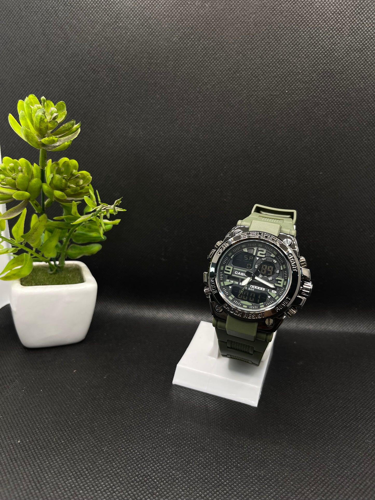 20 BAR ARMY GREEN STAINLESS STEEL BACK H-WATER RESIST