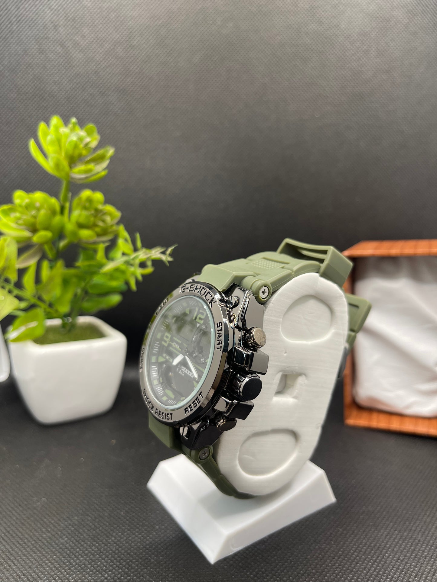 20 BAR ARMY GREEN STAINLESS STEEL BACK H-WATER RESIST