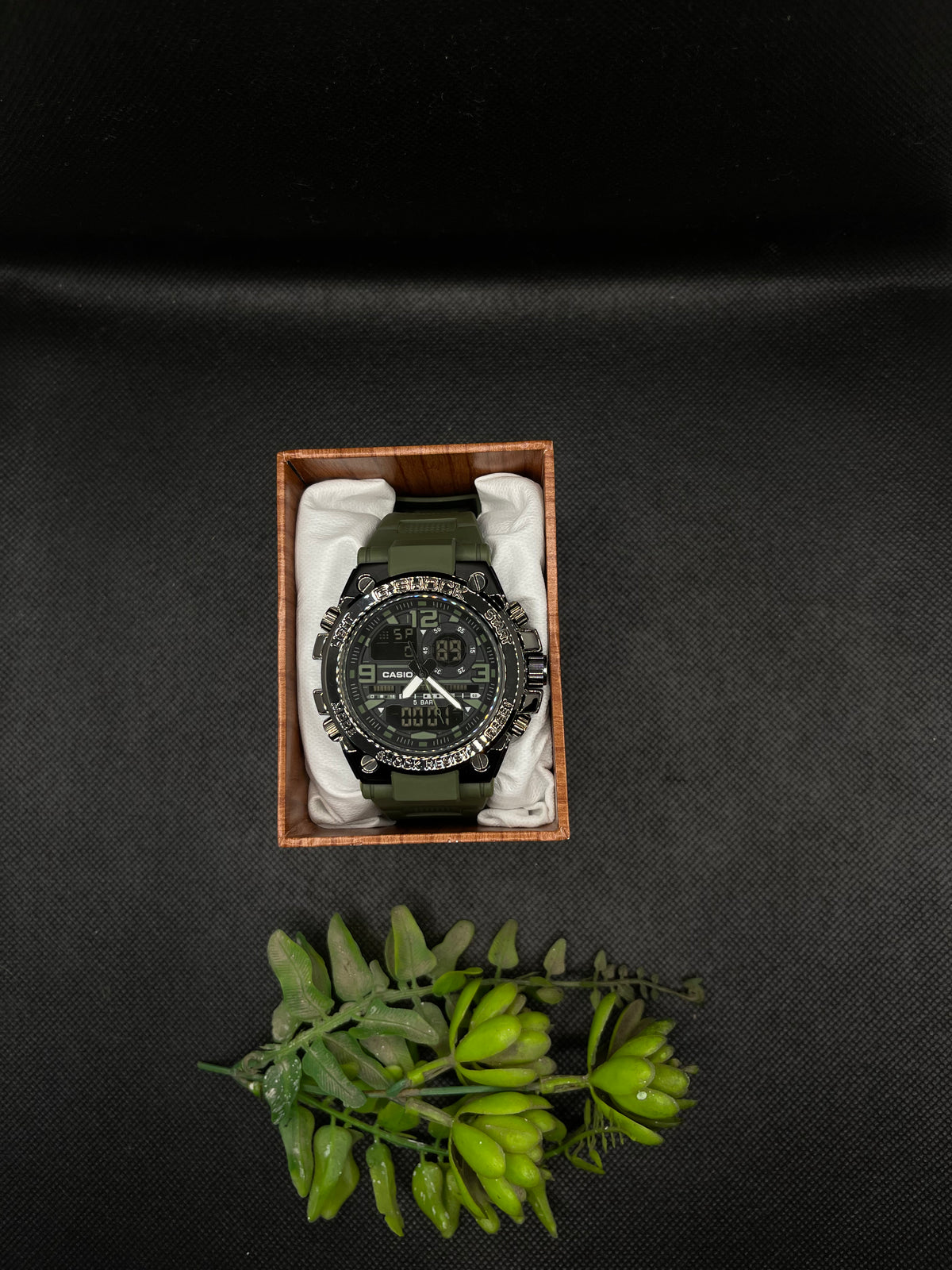 20 BAR ARMY GREEN STAINLESS STEEL BACK H-WATER RESIST