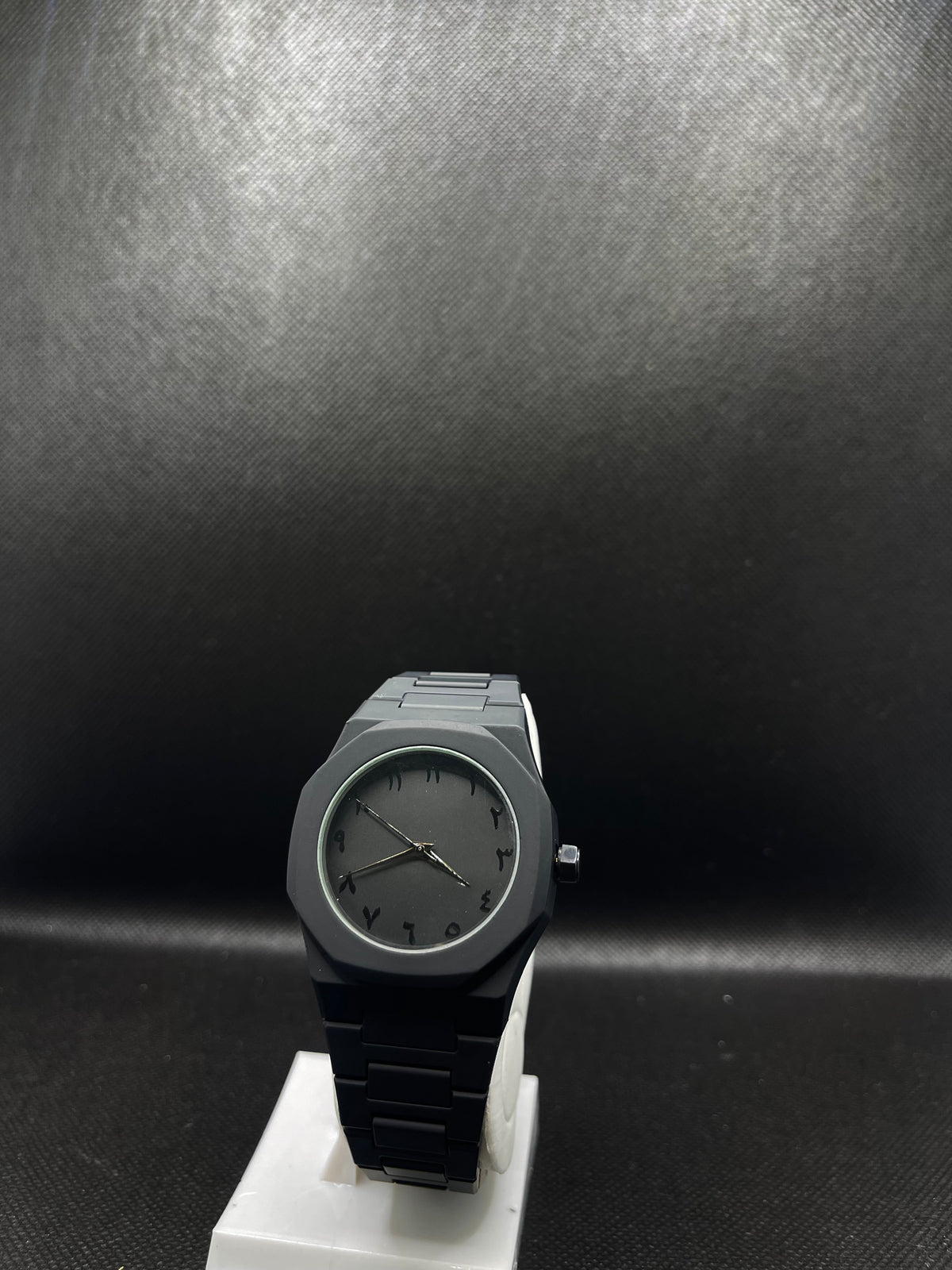 BLACK ARABIC AURA WATCH BLACK DIAL IN FIBER STRAP