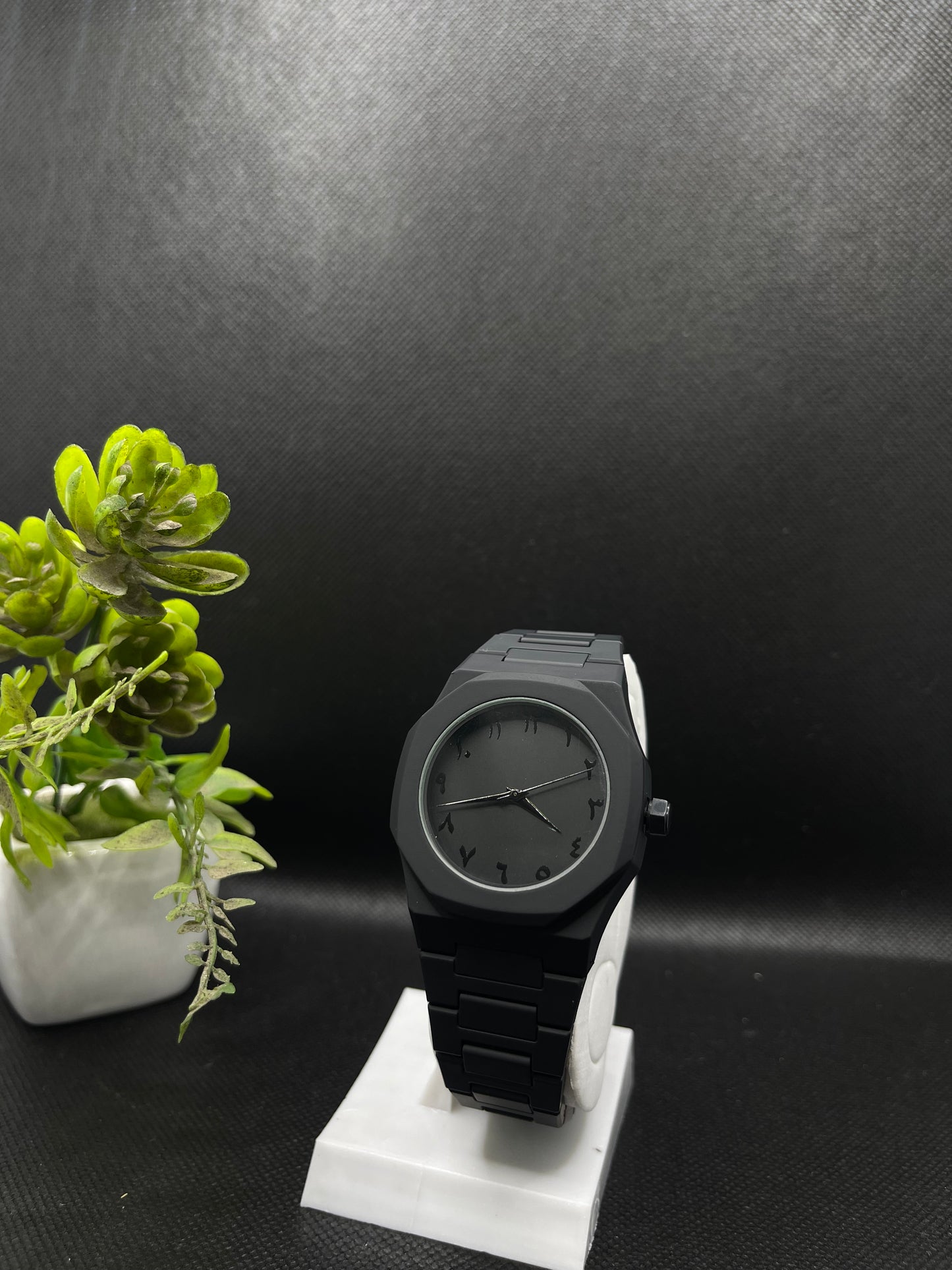 BLACK ARABIC AURA WATCH BLACK DIAL IN FIBER STRAP
