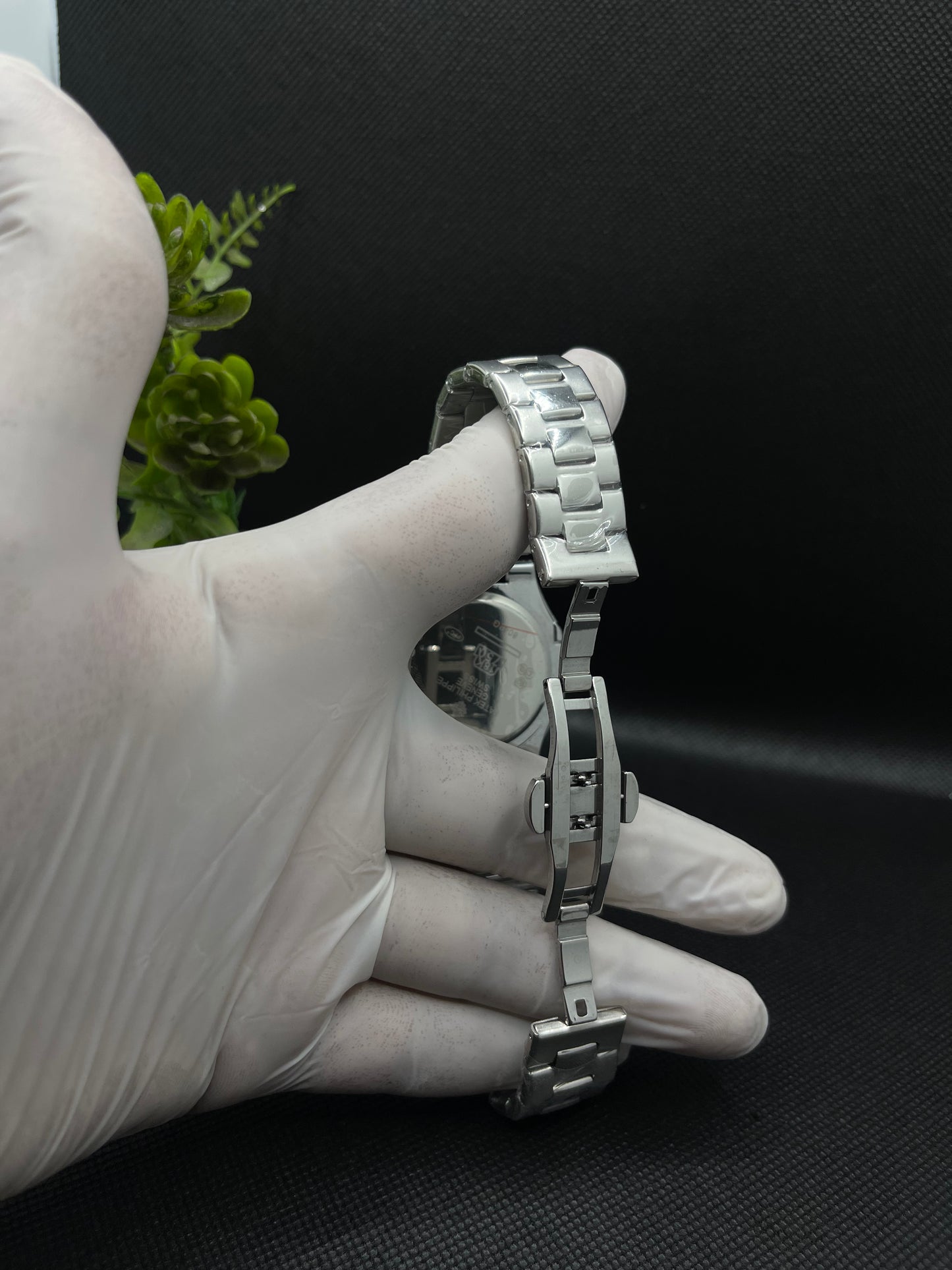 PP GENEVE IN GREEN DIAL WITH DATE STAINLESS STEEL STRAP