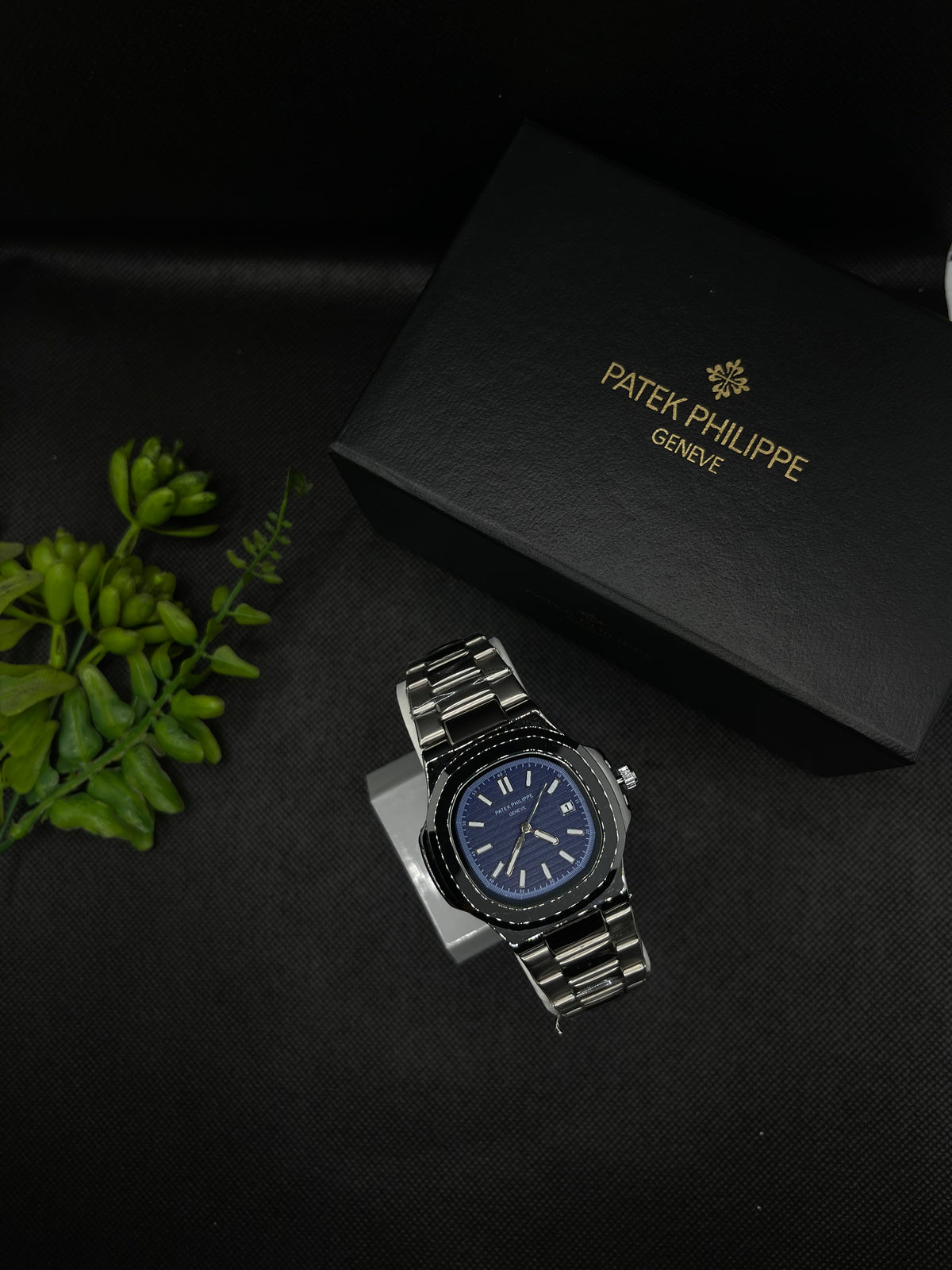 PP GENEVE IN BLUE DIAL WITH DATE STAINLESS STEEL STRAP