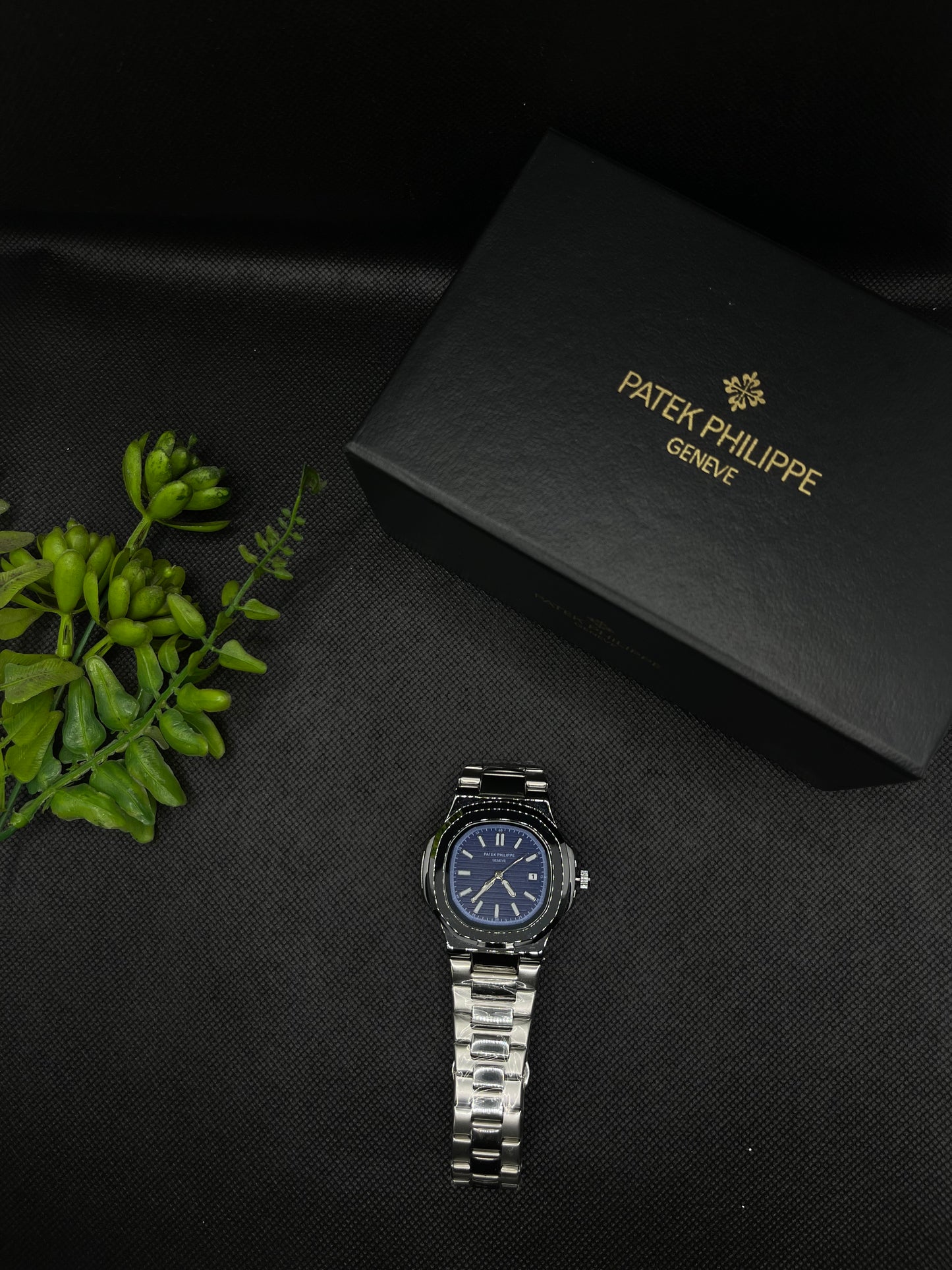PP GENEVE IN BLUE DIAL WITH DATE STAINLESS STEEL STRAP