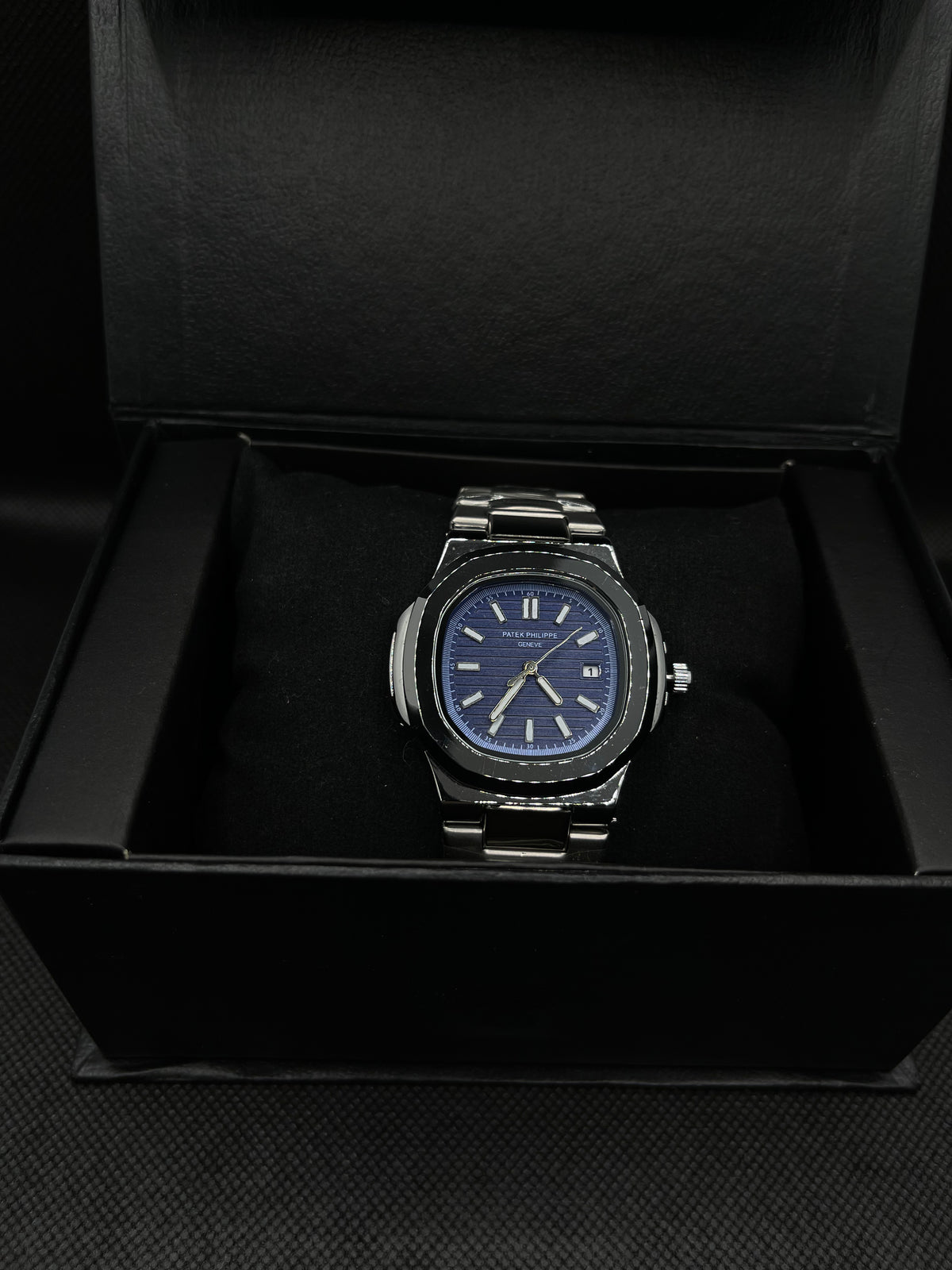 PP GENEVE IN BLUE DIAL WITH DATE STAINLESS STEEL STRAP