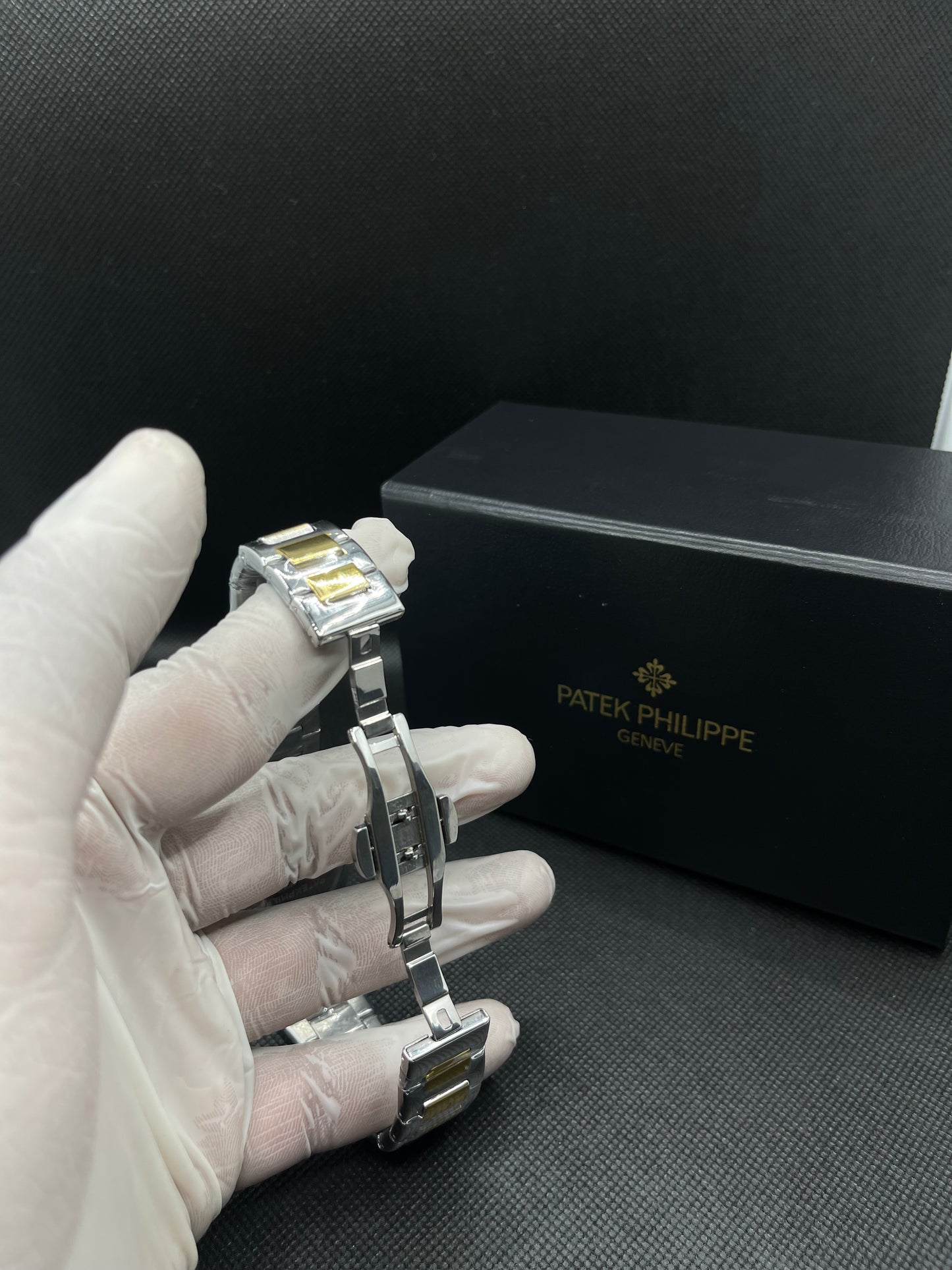 PP GENEVE BLUE TEXTURE DIAL IN TWO TONE WITH DATE STAINLESS STEEL STRAP