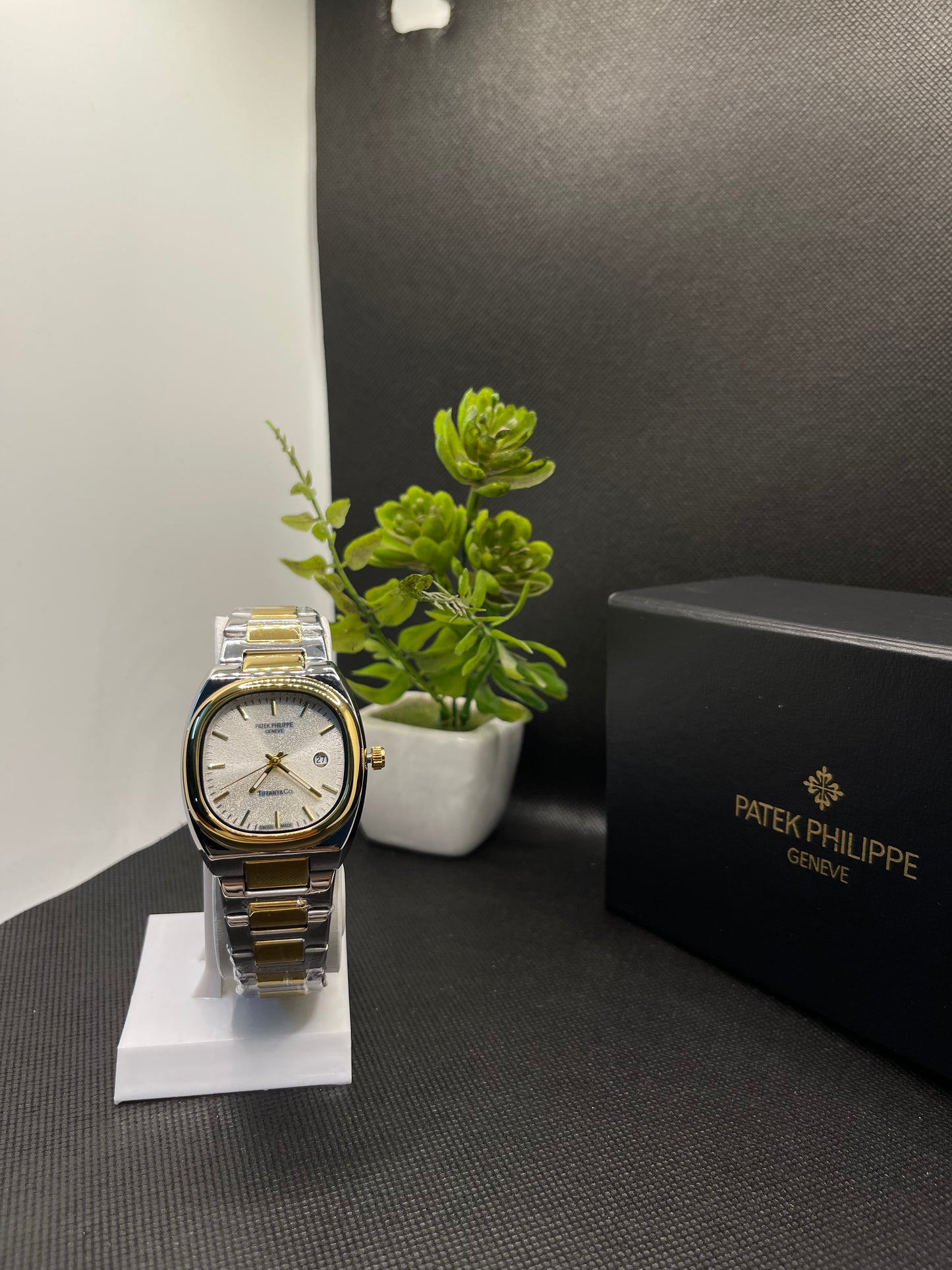 PP GENEVE GOLD TEXTURE DIAL IN TWO TONE WITH DATE STAINLESS STEEL STRAP