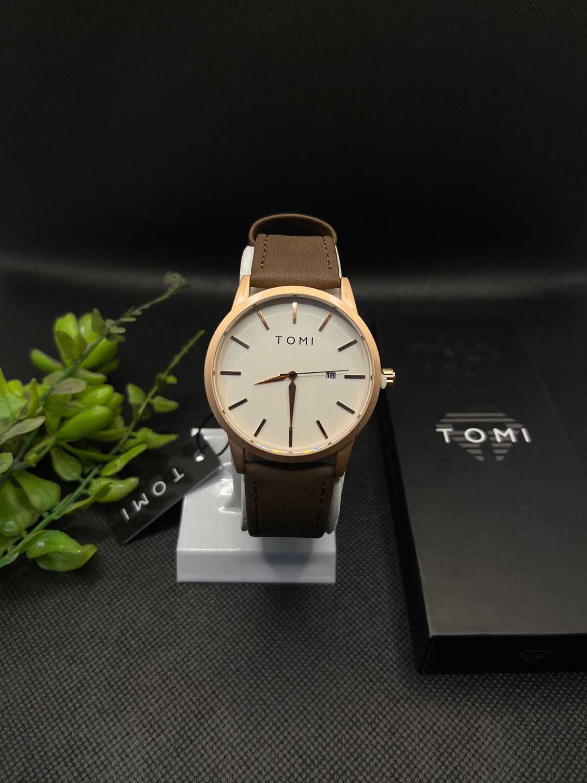 TOMI PREMIUM CHOCO BROWN LEATHER STRAP IN OFF WHITE DIAL WITH DATE