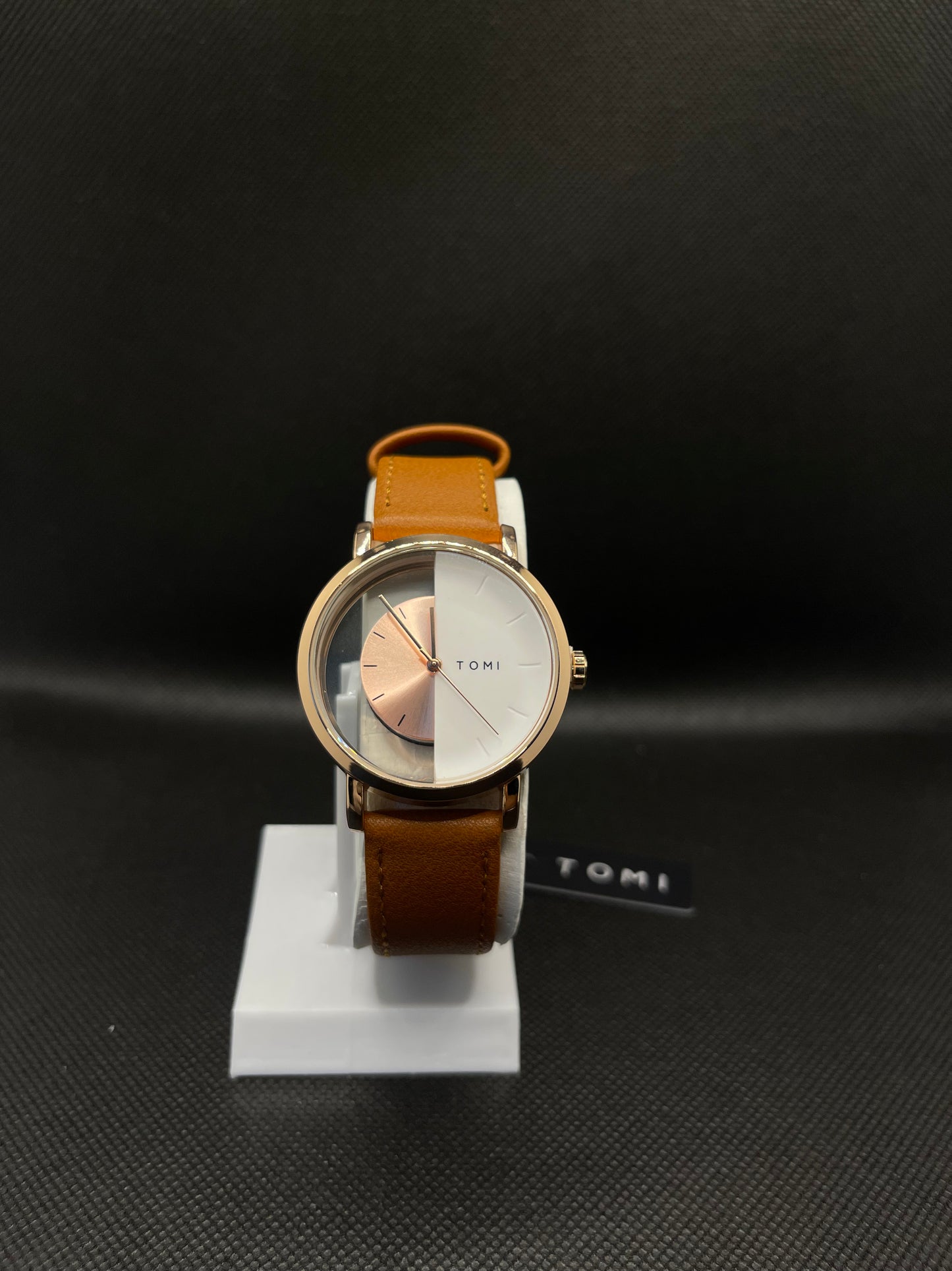 TOMI MUSTRARD LEATHER STRAP IN TRANSPARENT TWO TONE DIAL