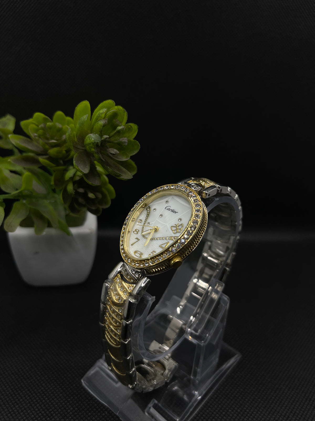 LUXURY WOMEN'S CARTIER CRYSTAL BRACELET WATCH ELEGANT OVAL & RHINESTONE DETAILING