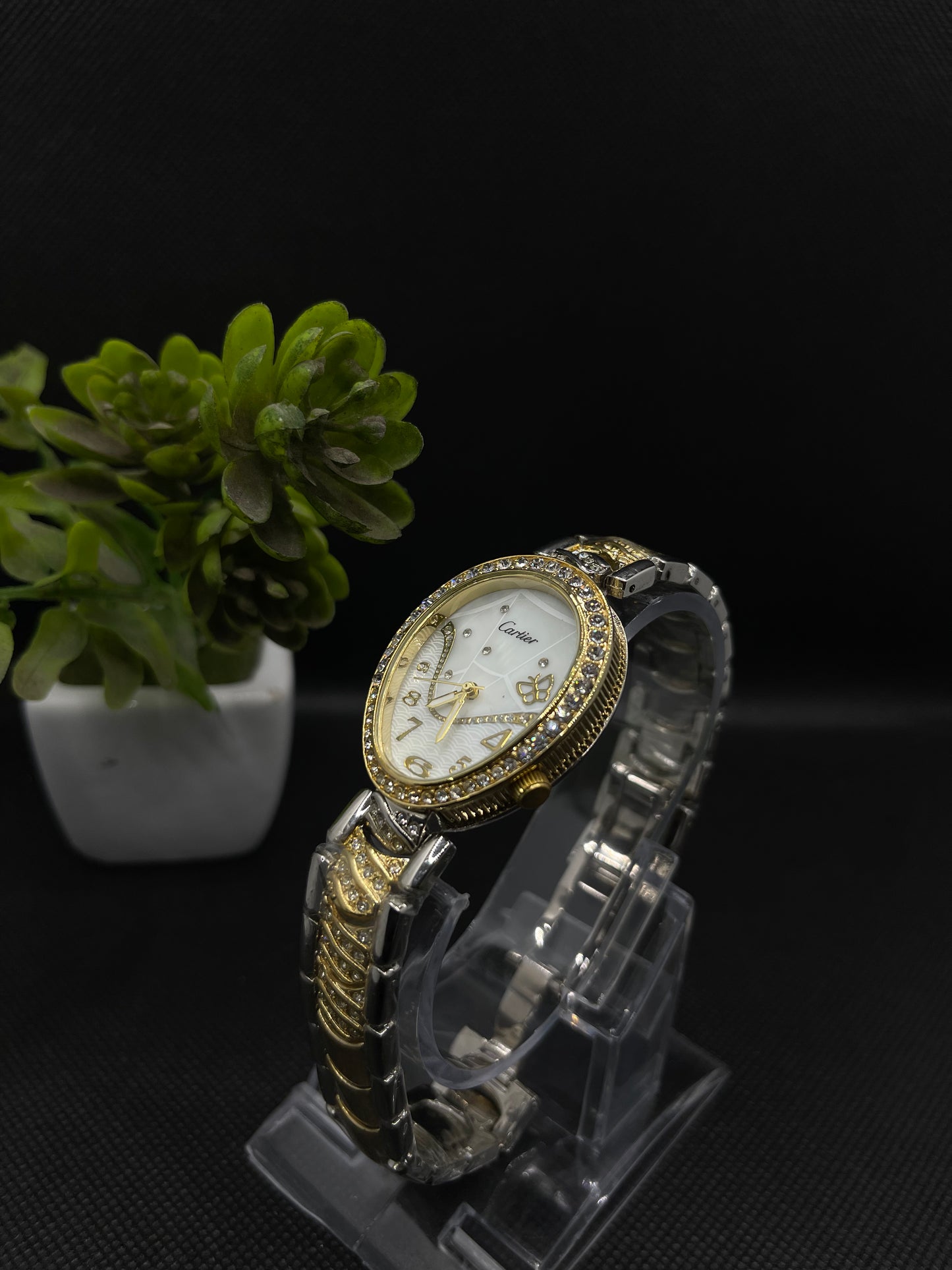 LUXURY WOMEN'S CARTIER CRYSTAL BRACELET WATCH ELEGANT OVAL & RHINESTONE DETAILING