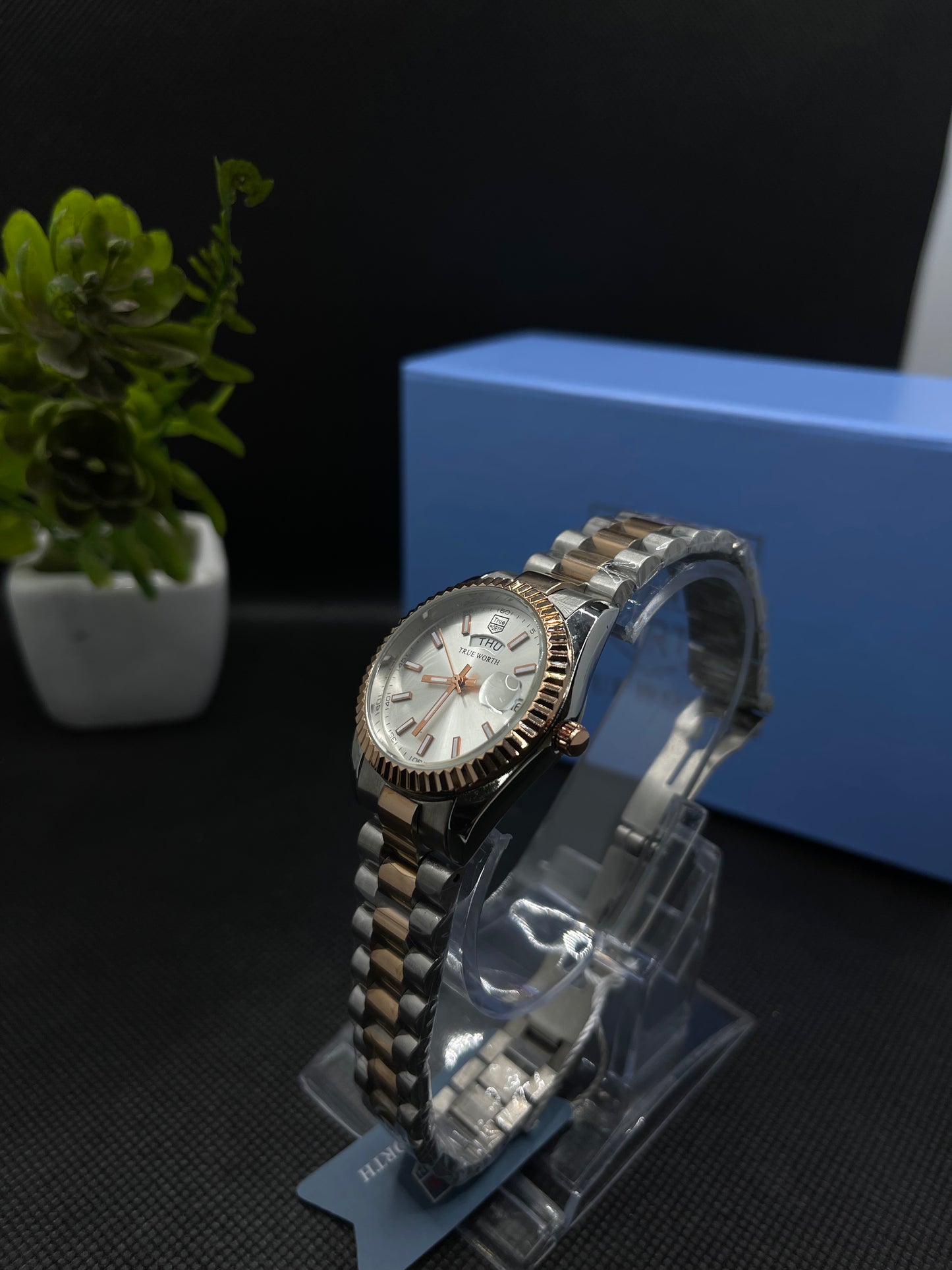 TWO-TONE WITH FLUTED BEZEL, JUBILEE BRACELET WITH DAY AND DATE WATCH FOR WOMEN