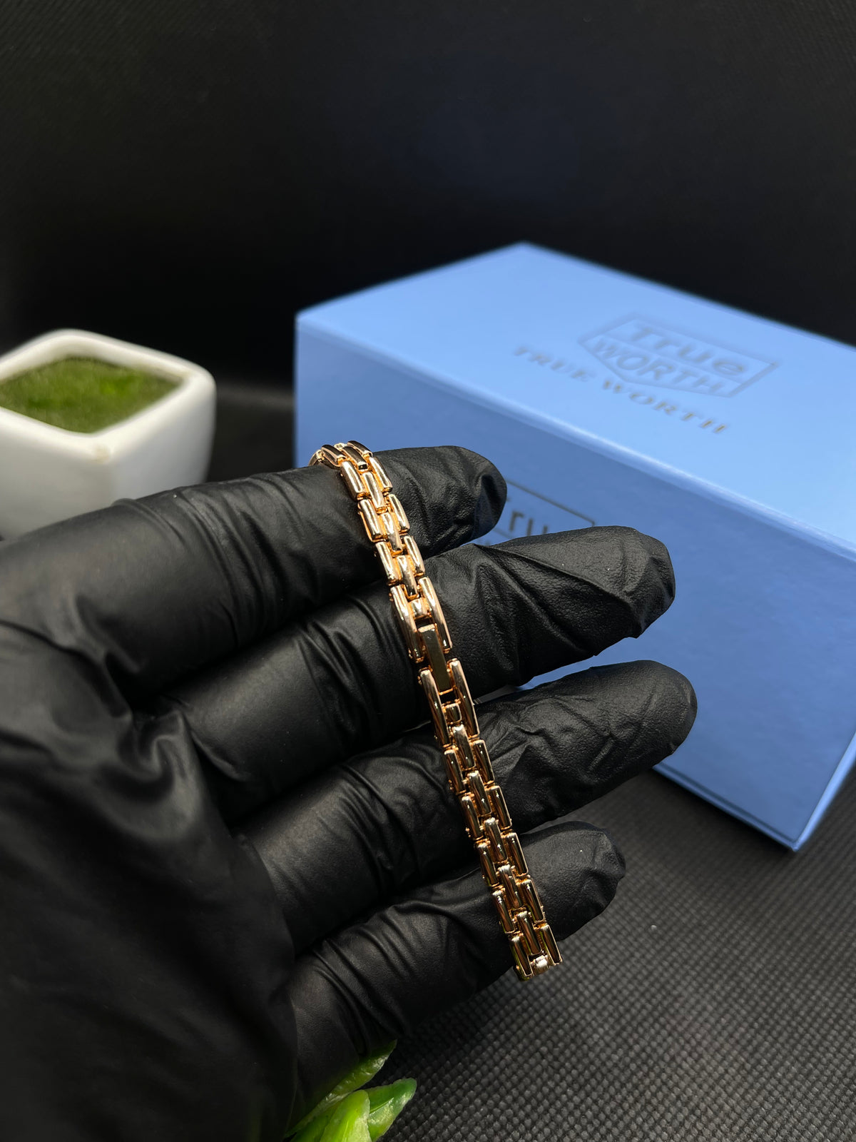 SS CIRLCE DIAL BRACELET WATCH FOR WOMEN