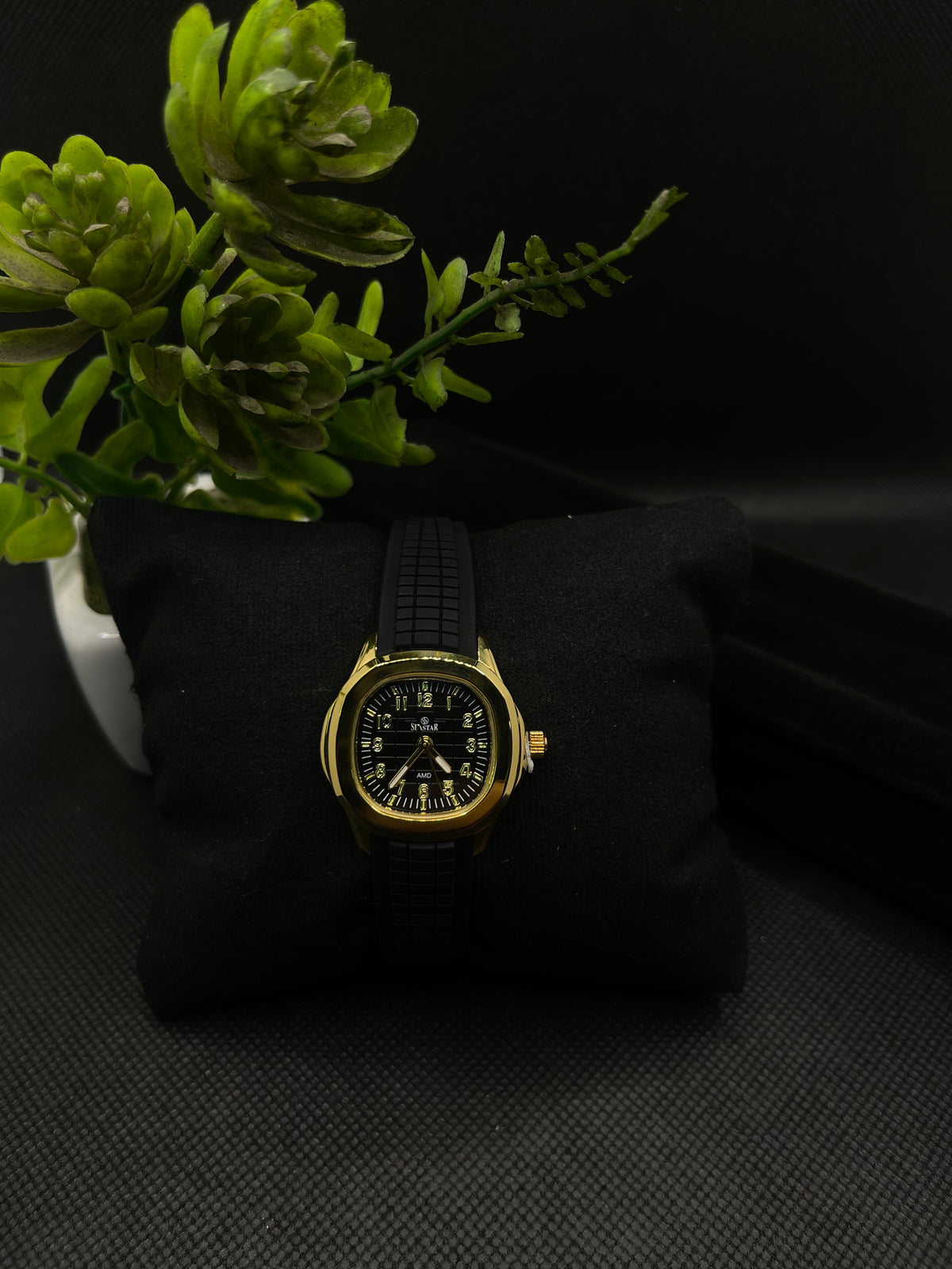 SPORT STYLE BLACK AND GOLD DIAL WITH SILICONE STRAP WATCH FOR WOMEN