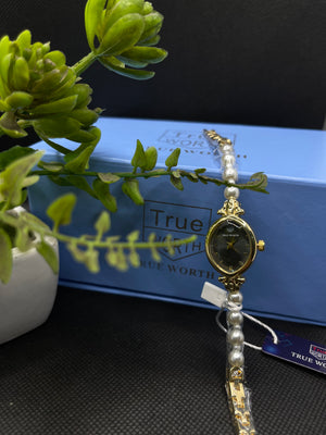 GOLD-TONE CASE AND BLACK DIAL WITH PEARL BRACELET WATCH FOR WOMEN