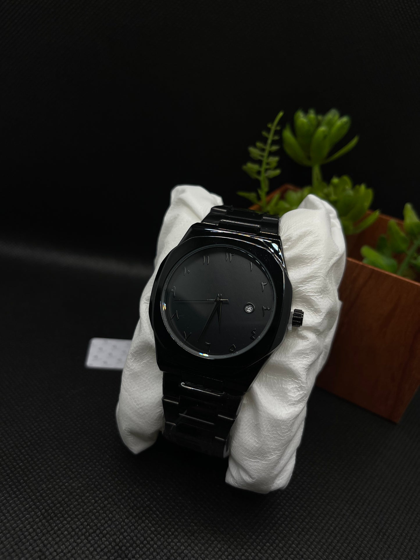 BLACK ARABIC AURA WATCH WITH DATE IN STAINLESS STEEL CHAIN