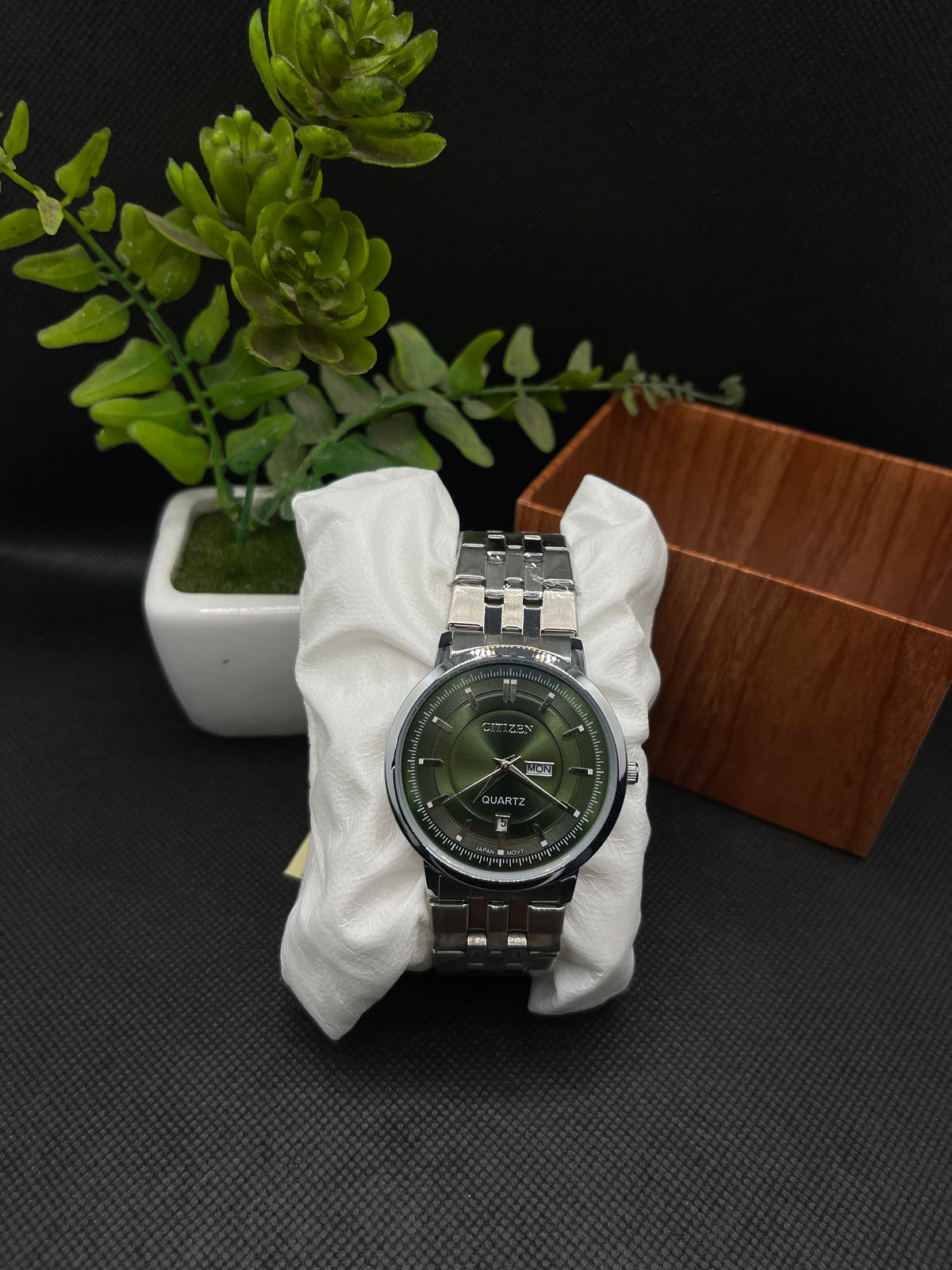 CITIZEN CLASSIC SLIM GREEN DIAL WITH DAY AND DATE IN STAINLESS STEEL