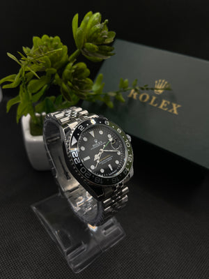 RLX GMT-MASTER WITH BLACK AND GREEN CERACHROM BEZAL AND JUBILEE CHAIN