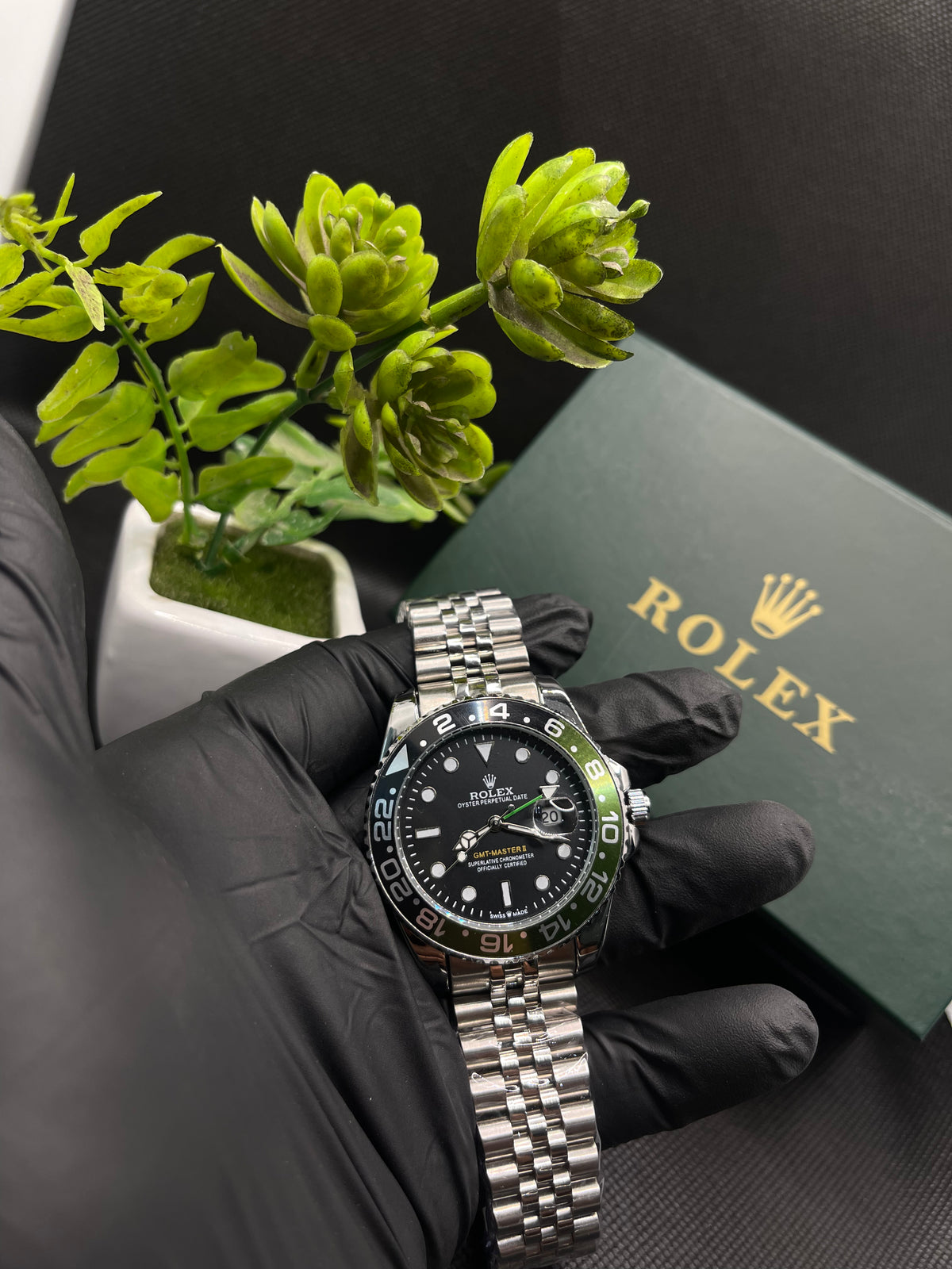 RLX GMT-MASTER WITH BLACK AND GREEN CERACHROM BEZAL AND JUBILEE CHAIN