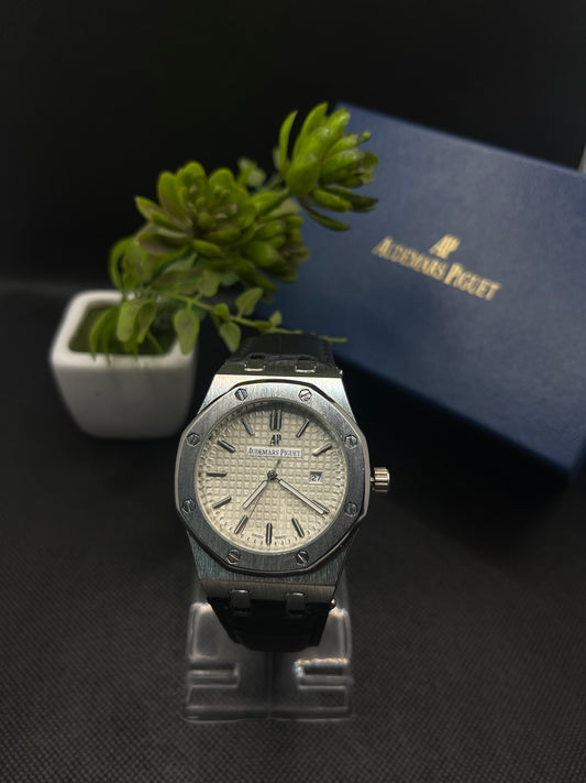 AP WHITE DIAL ROYAL OAK WITH DATE IN PREMIUM BLACK LEATHER STRAP