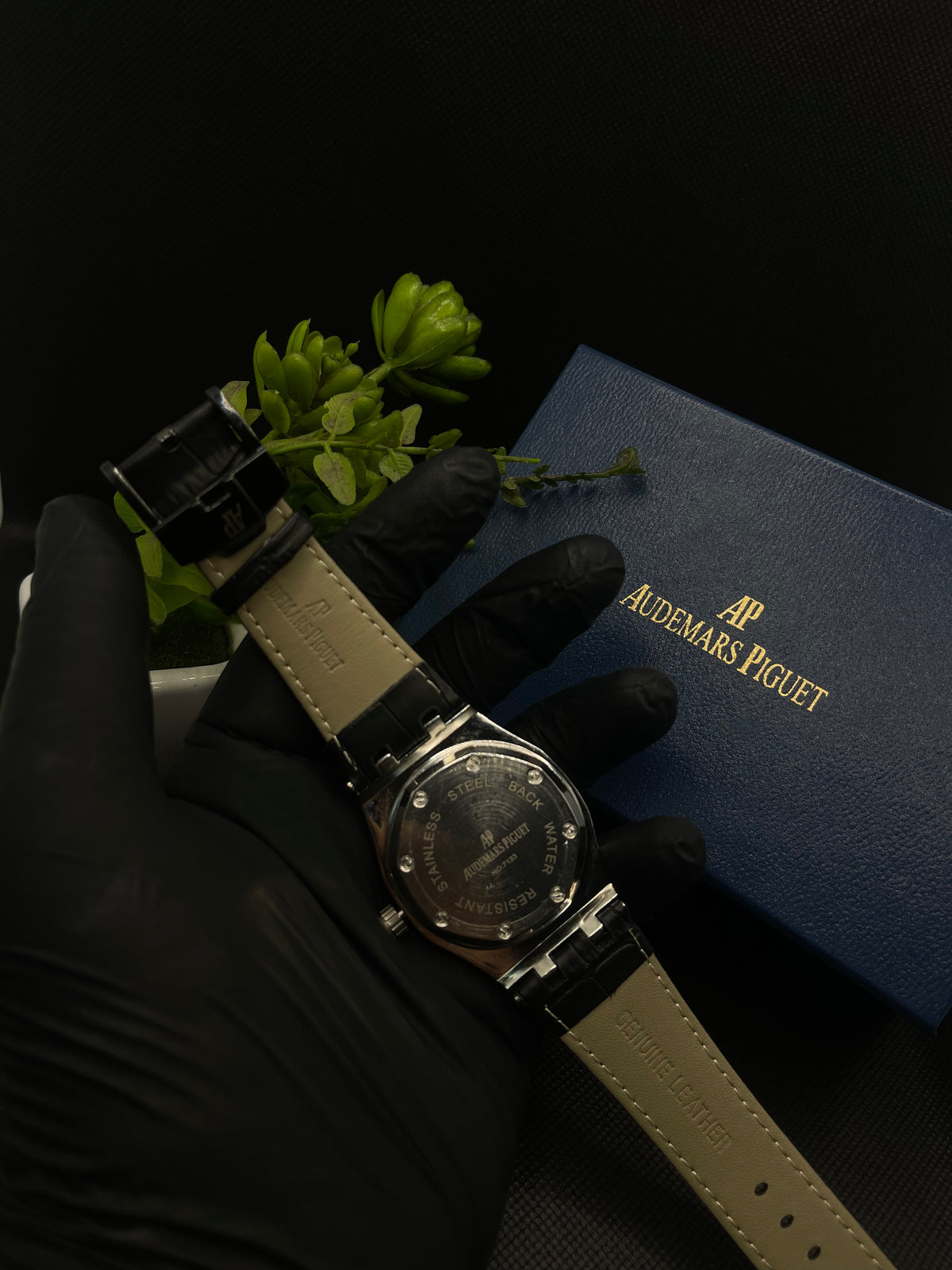 AP WHITE DIAL ROYAL OAK WITH DATE IN PREMIUM BLACK LEATHER STRAP