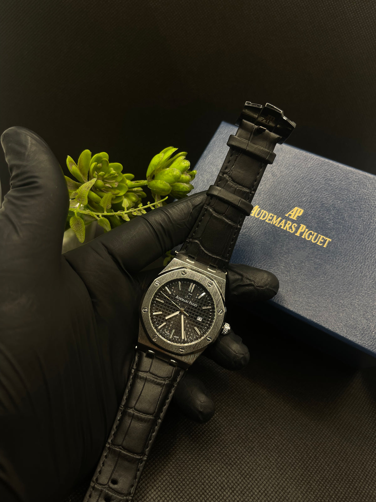 AP BLACK DIAL ROYAL OAK WITH DATE IN PREMIUM BLACK LEATHER STRAP