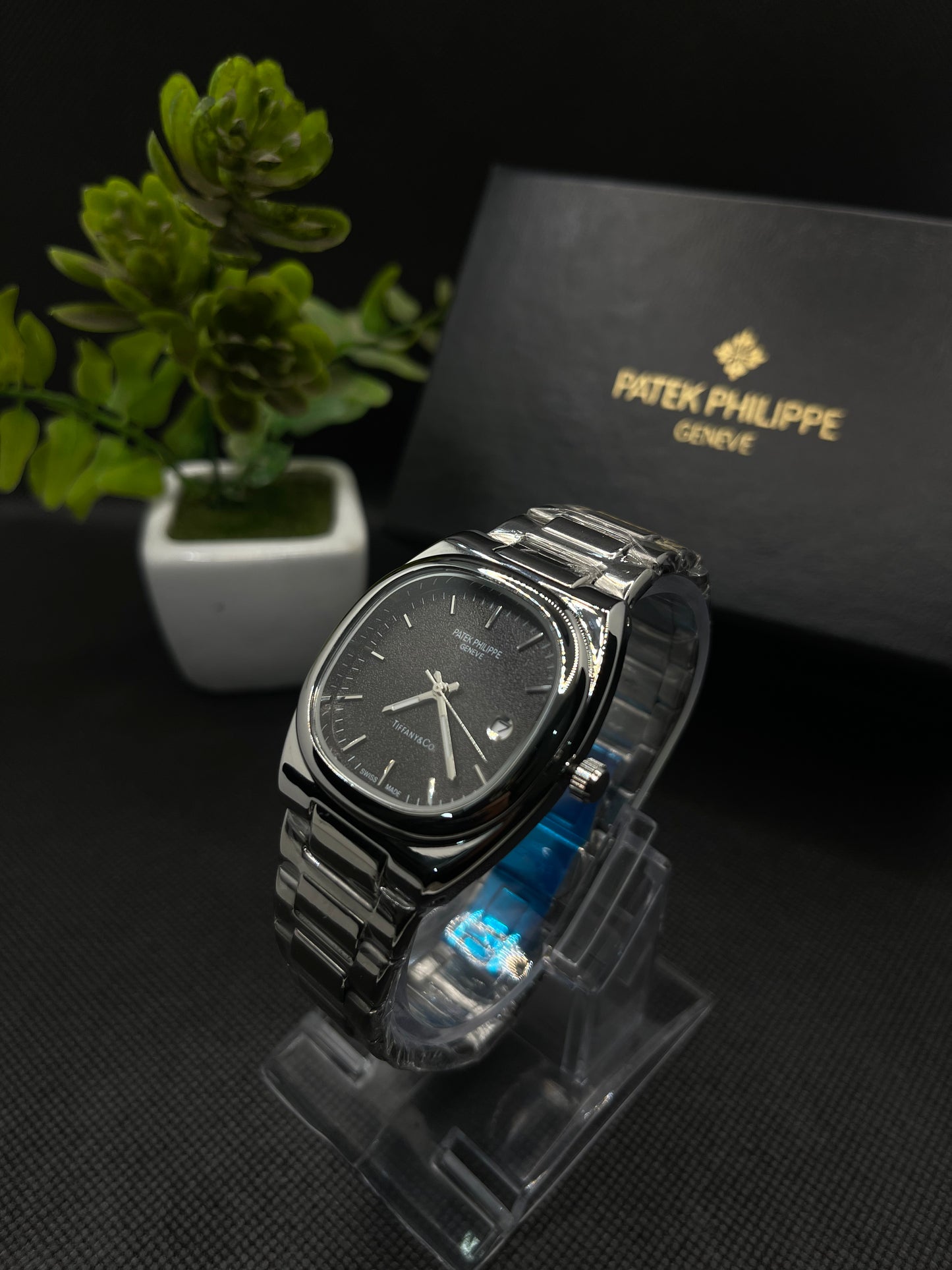 PP GENEVE BLACK TEXTURE DIAL WITH DATE IN SILVER STAINLESS STEEL STRAP