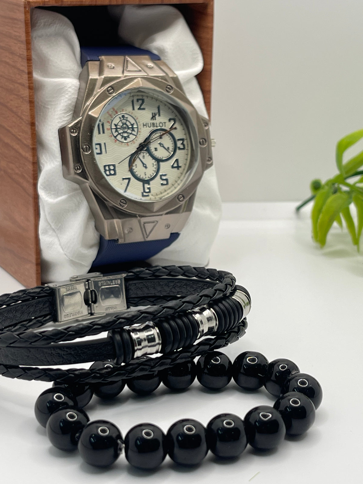 HB WHITE DIAL WITH SUBDIALS IN BLUE STRAP ALONG WITH BRACELET