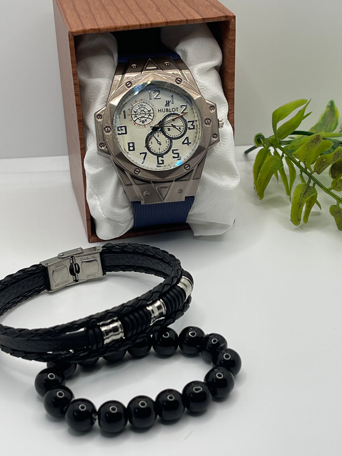 HB WHITE DIAL WITH SUBDIALS IN BLUE STRAP ALONG WITH BRACELET