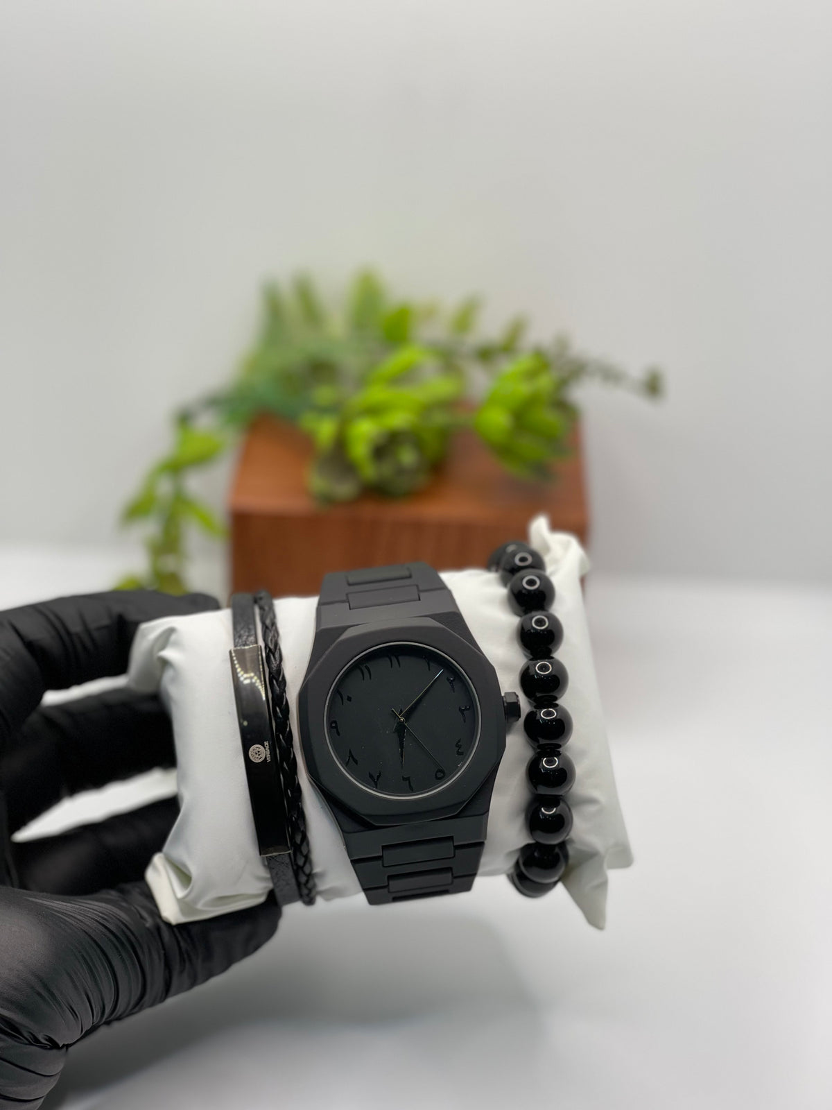 BLACK ARABIC AURA WATCH IN FIBER WITH BRACELET