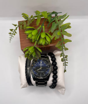 RLX BLUE DIAL OYSTER PERPETUAL IN BLACK CHAIN ALONG WITH BRACELET