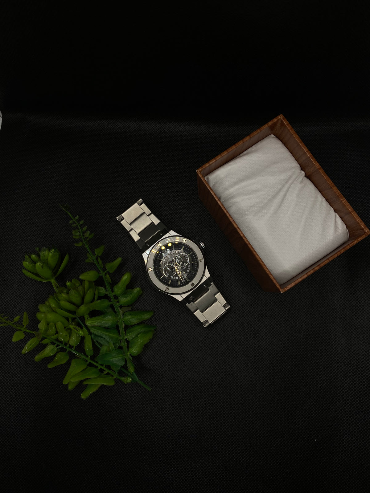 HB SPIDER DIAL CHRONOGRAPH WITH DATE IN TITANIUM SILVER CHAIN