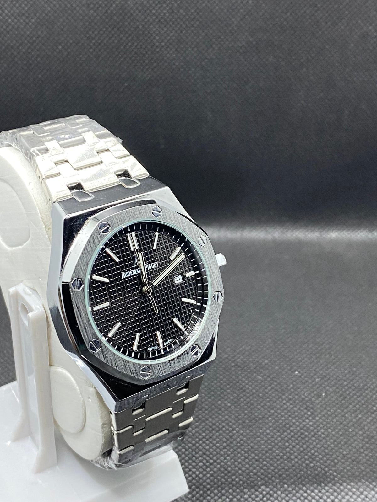 AP ROYAL OAK SELF-WINDING BLACK DIAL WITH STAINLESS STEEL