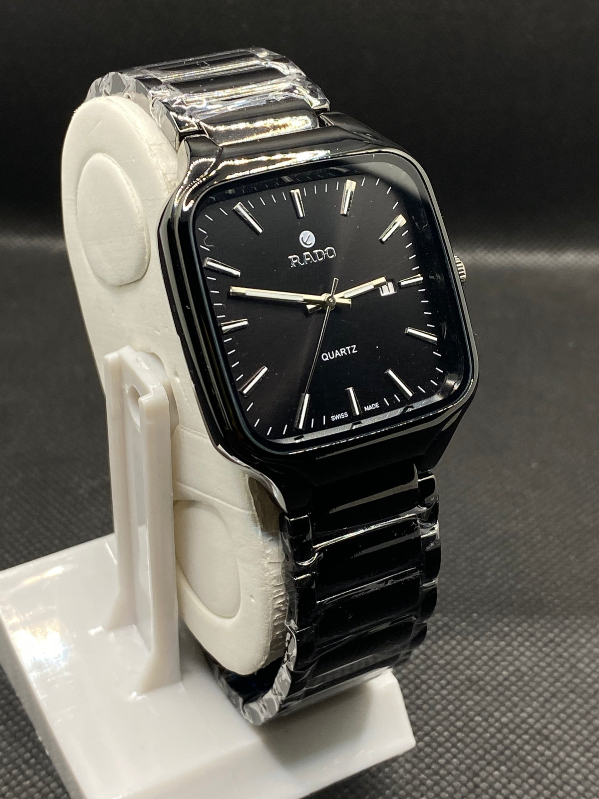 R@DO TRUE SQUARE WATCH WITH BLACK HIGH TECH DIAL AND BRACELET