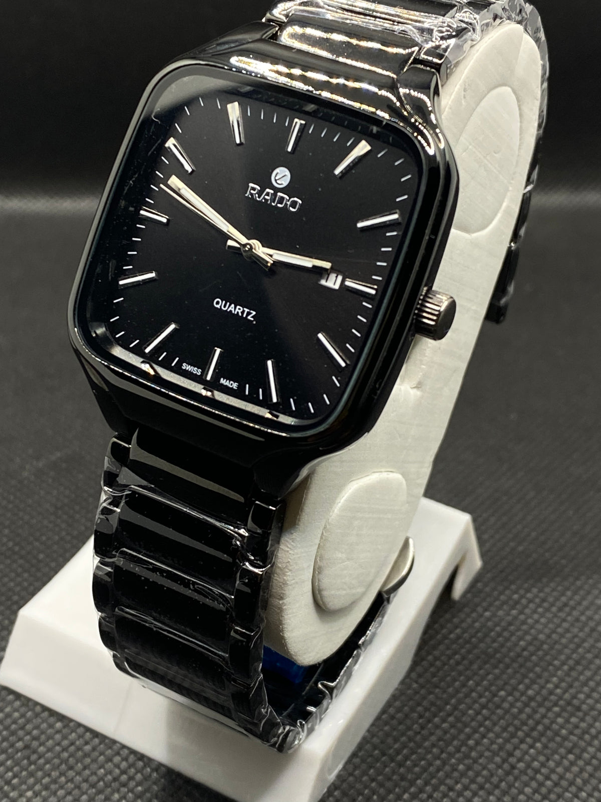 R@DO TRUE SQUARE WATCH WITH BLACK HIGH TECH DIAL AND BRACELET