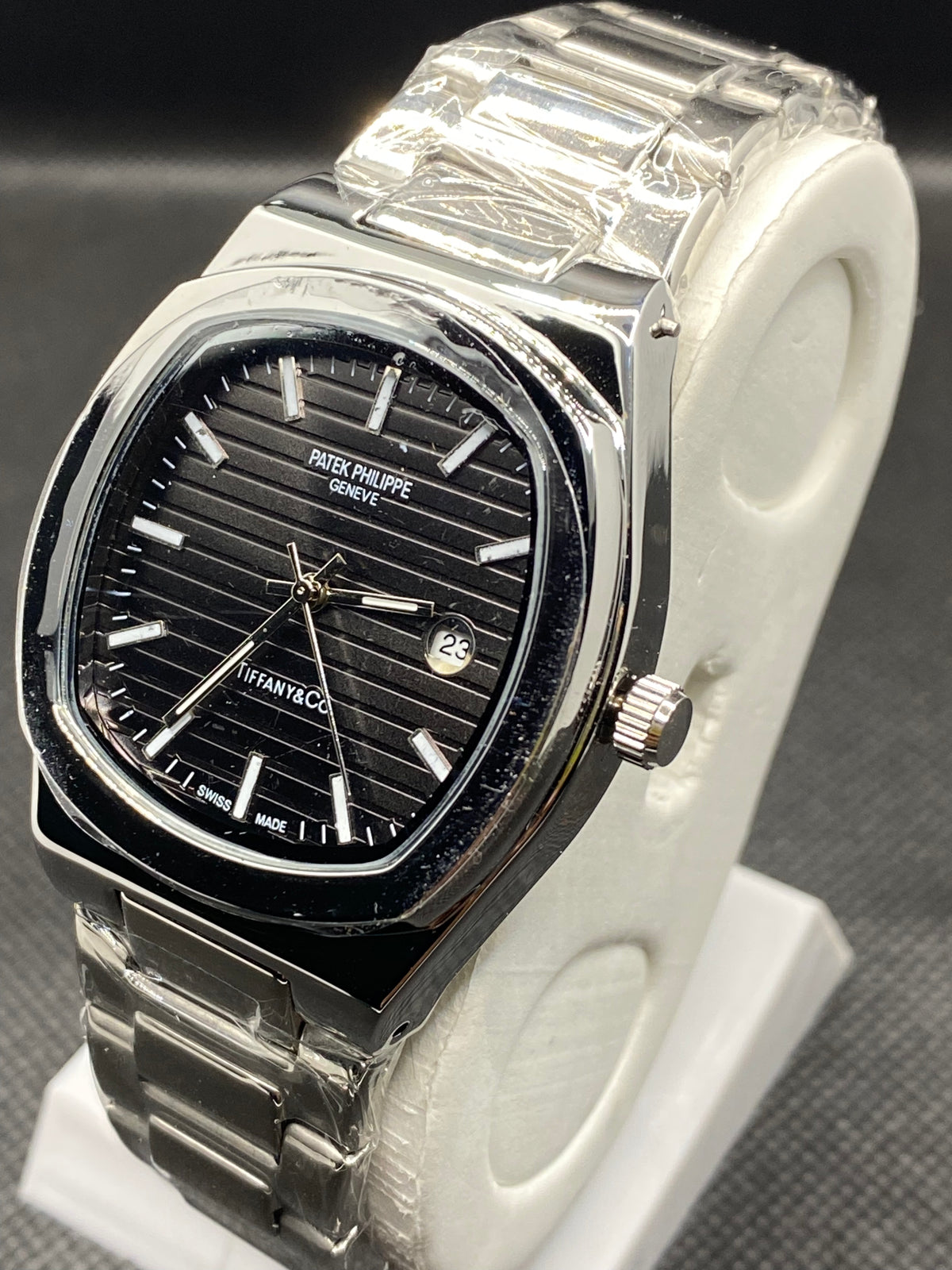 PP NAUTILUS HERITAGE IN BLACK DIAL WITH DATE