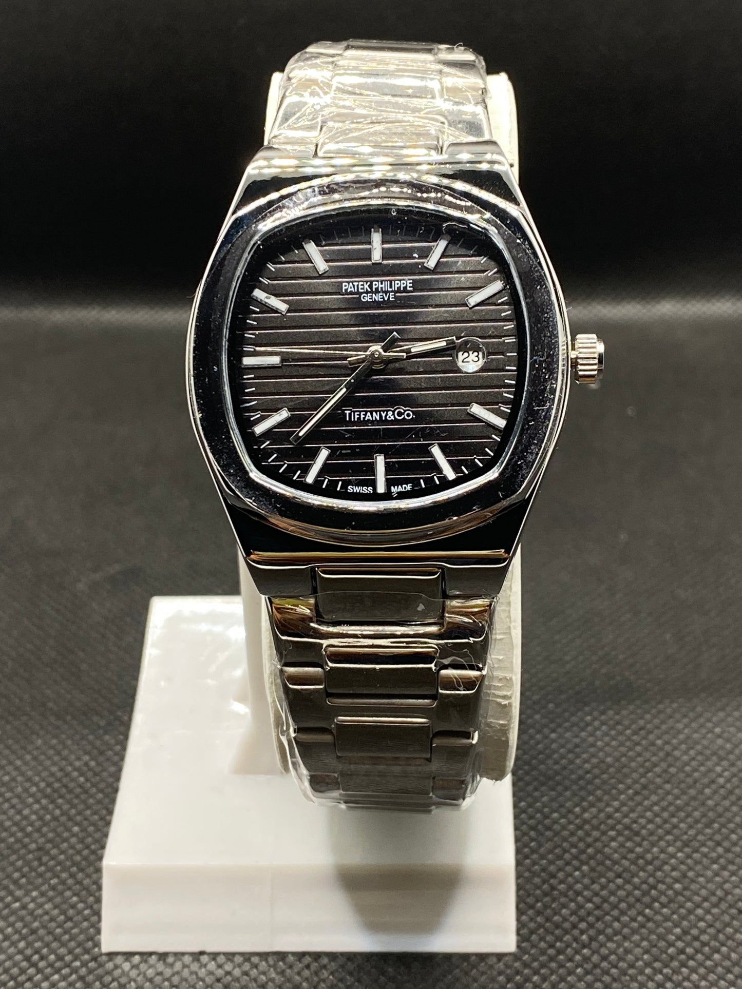 PP NAUTILUS HERITAGE IN BLACK DIAL WITH DATE