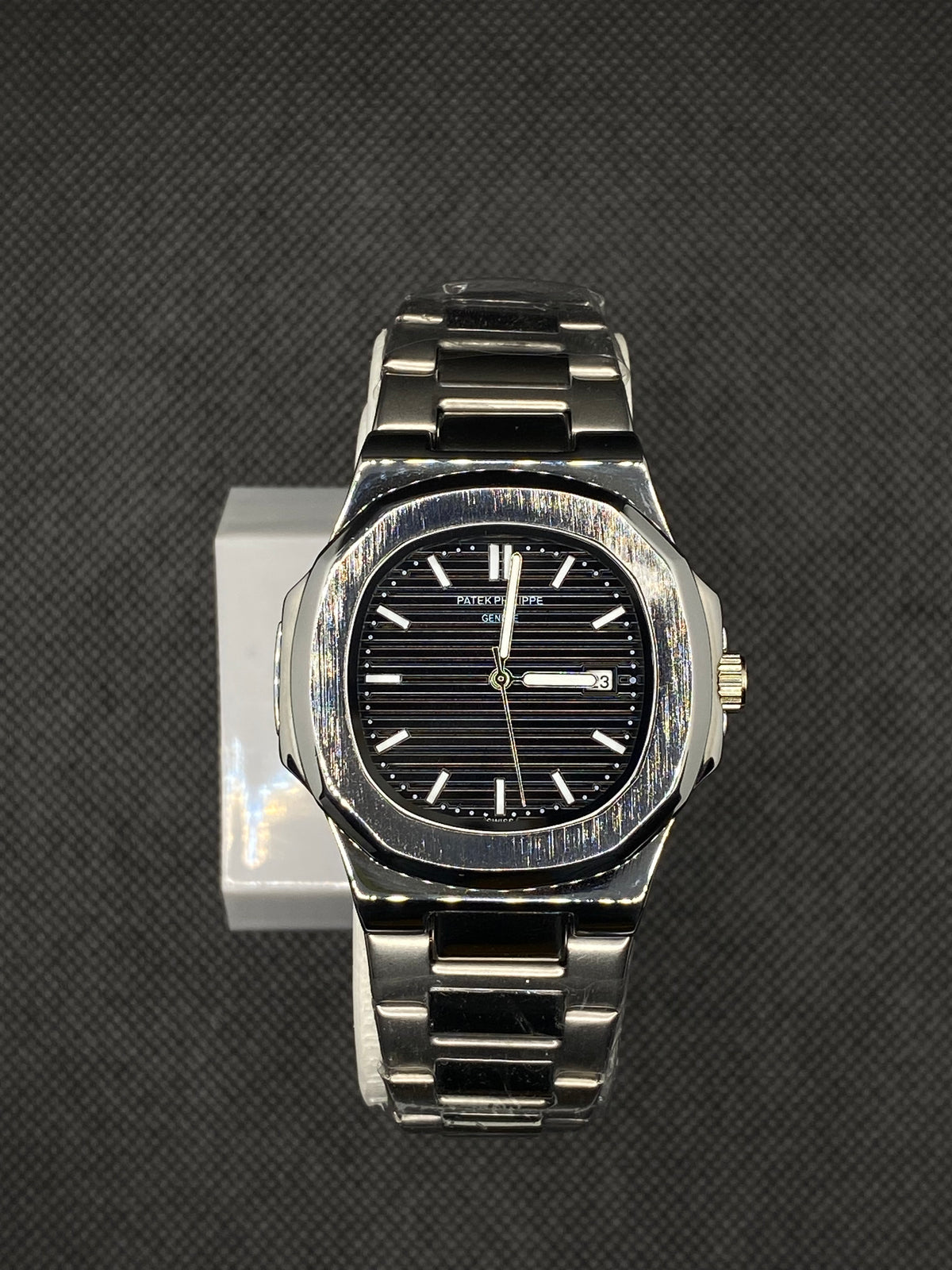 PP GENEVE IN BLACK DIAL WITH DATE STAINLESS STEEL BRACELET