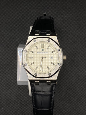 AP WHITE DIAL ROYAL OAK WITH DATE IN PREMIUM BLACK LEATHER STRAP