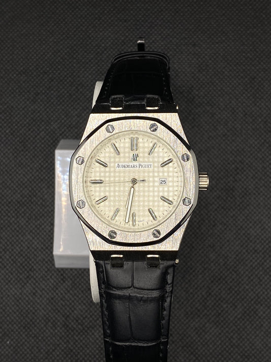 AP WHITE DIAL ROYAL OAK WITH DATE IN PREMIUM BLACK LEATHER STRAP