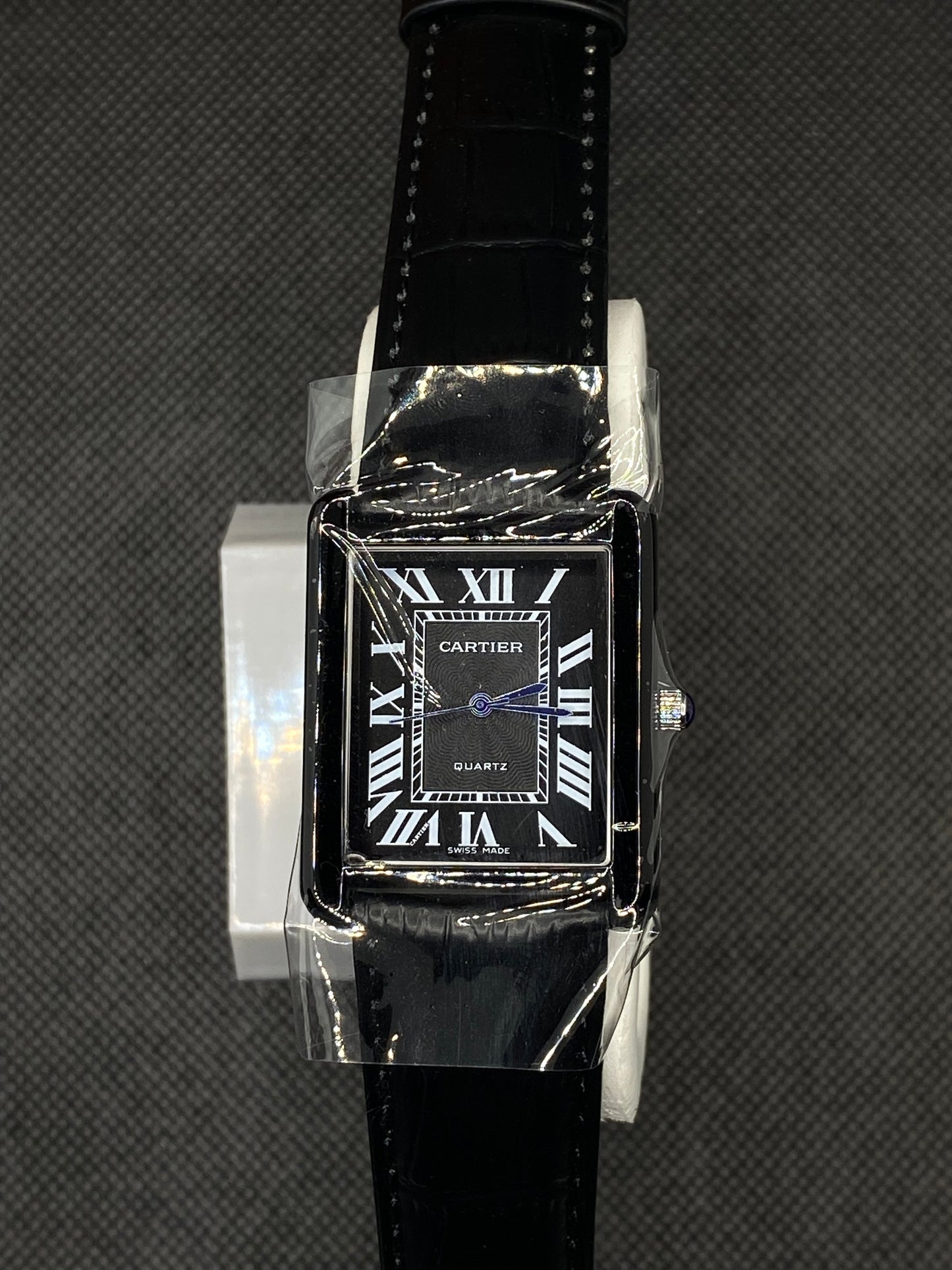 CARTI3R BLACK TANK BLACK ROMAN DIAL AND LEATHER STRAP