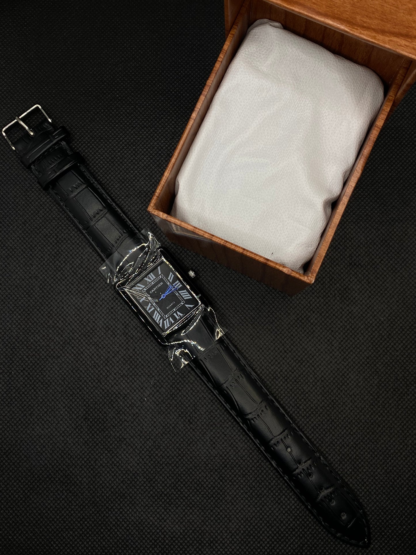 CARTI3R BLACK TANK BLACK ROMAN DIAL AND LEATHER STRAP